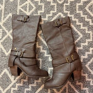 le chateau Brown Mid-Calf Buckle Heeled Boots